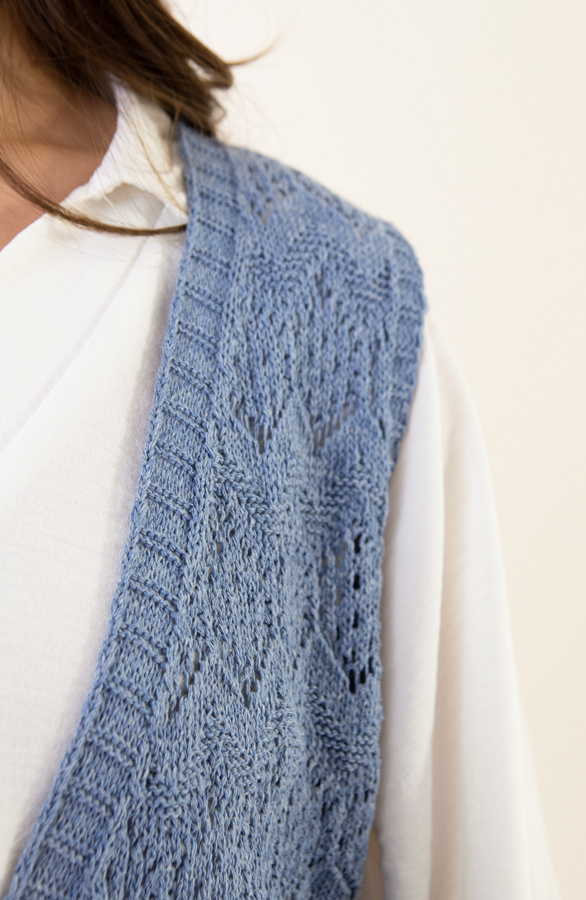 Knitted-Gilet-Amira-Jeans-Blue-2
